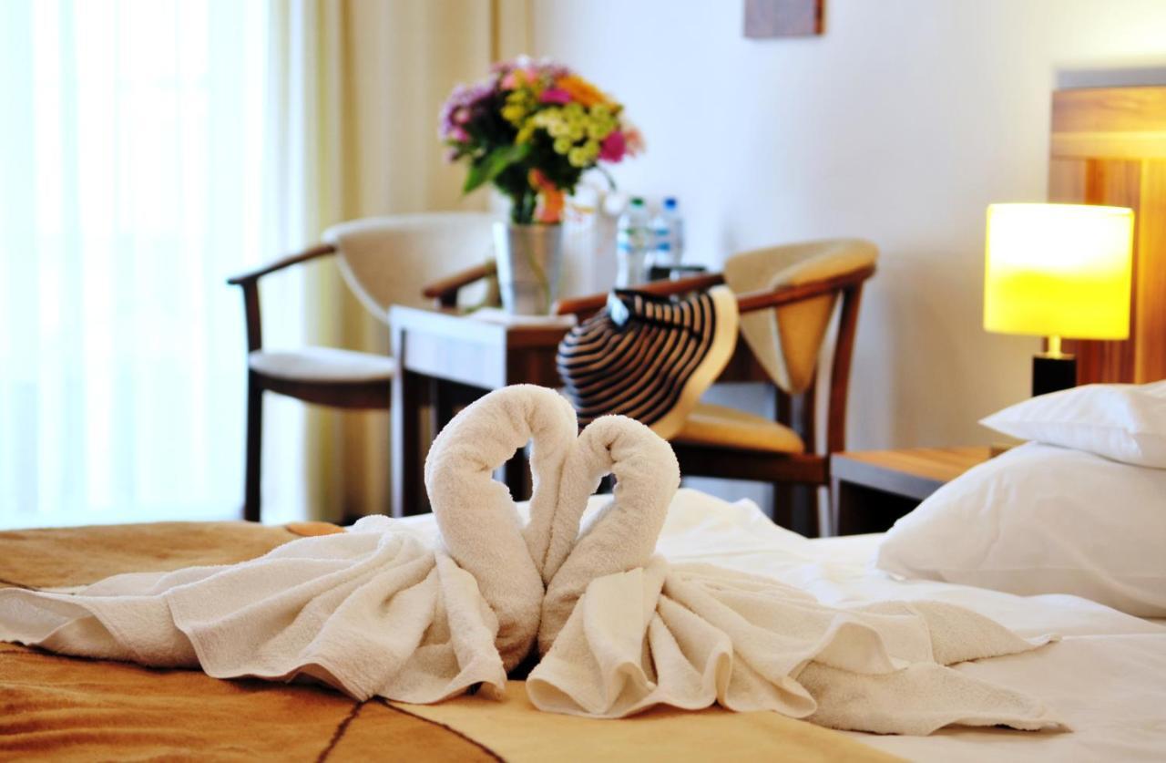 Bursztyn Spa Kołobrzeg Esterno foto